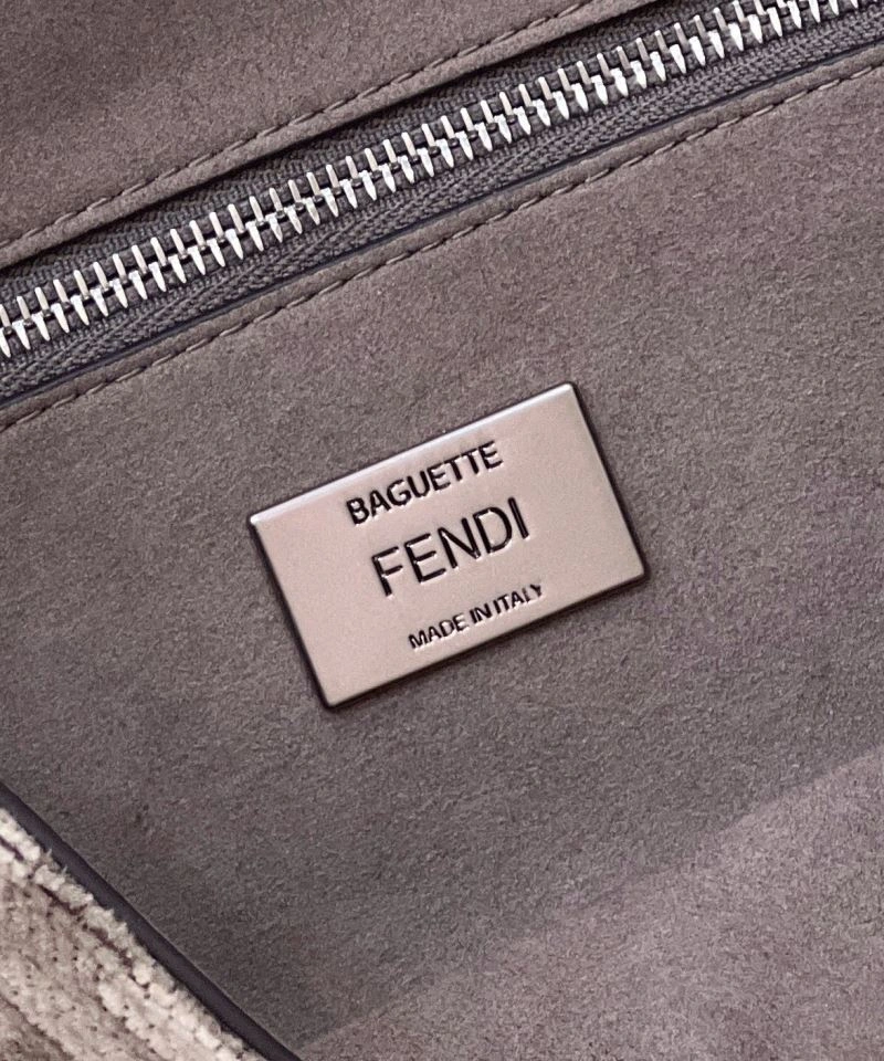 Unisex Fendi Baguette Bags 58092