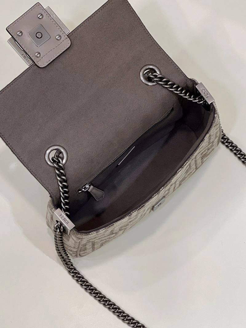 Unisex Fendi Baguette Bags 58092