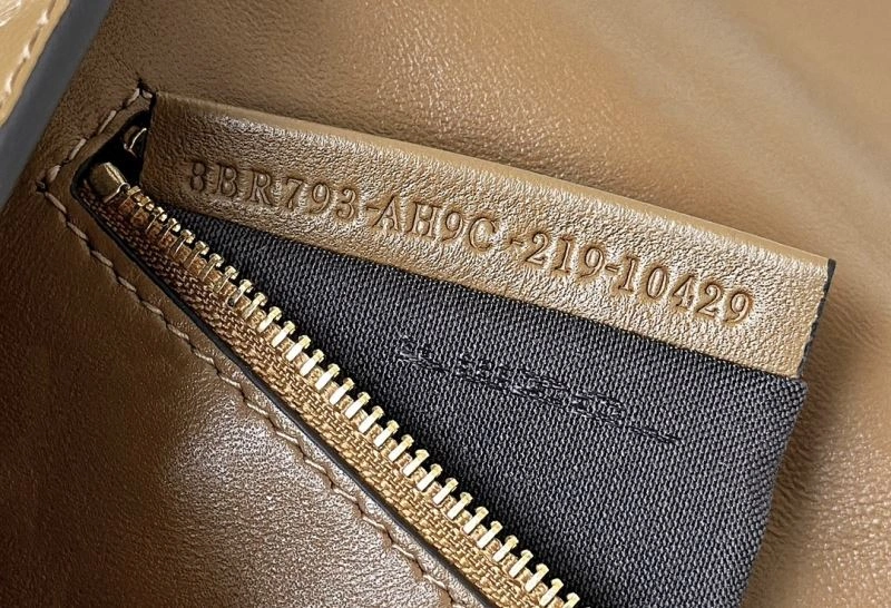 Fendi Baguette Bags Lightweight 58083