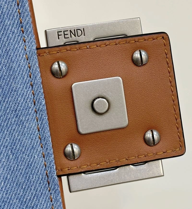 Snug Fendi Baguette Bags 58114