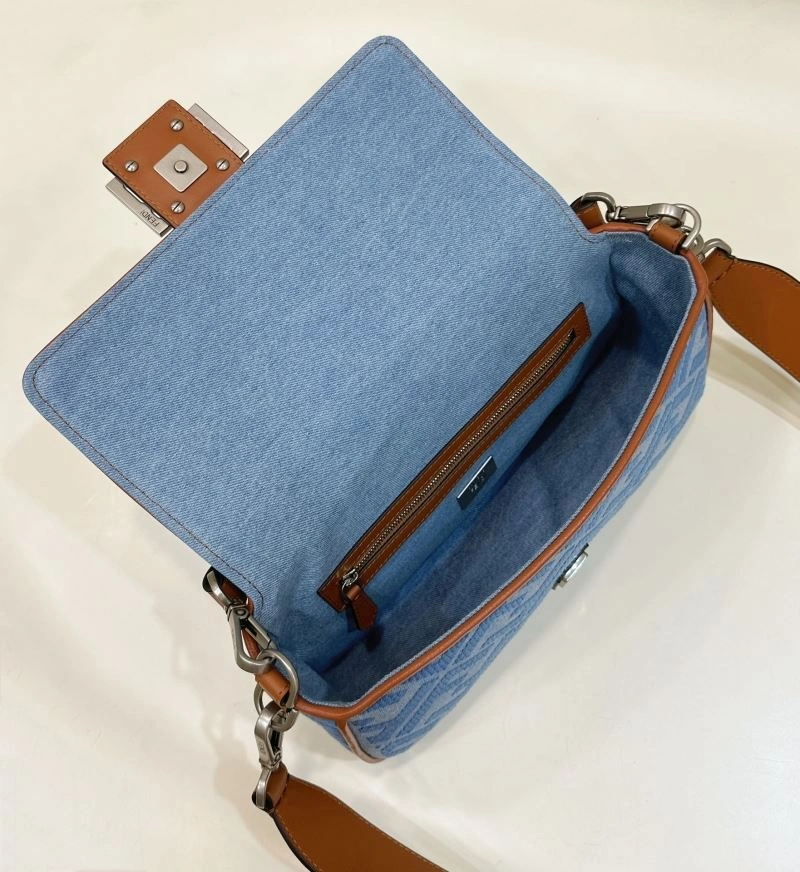 Snug Fendi Baguette Bags 58114