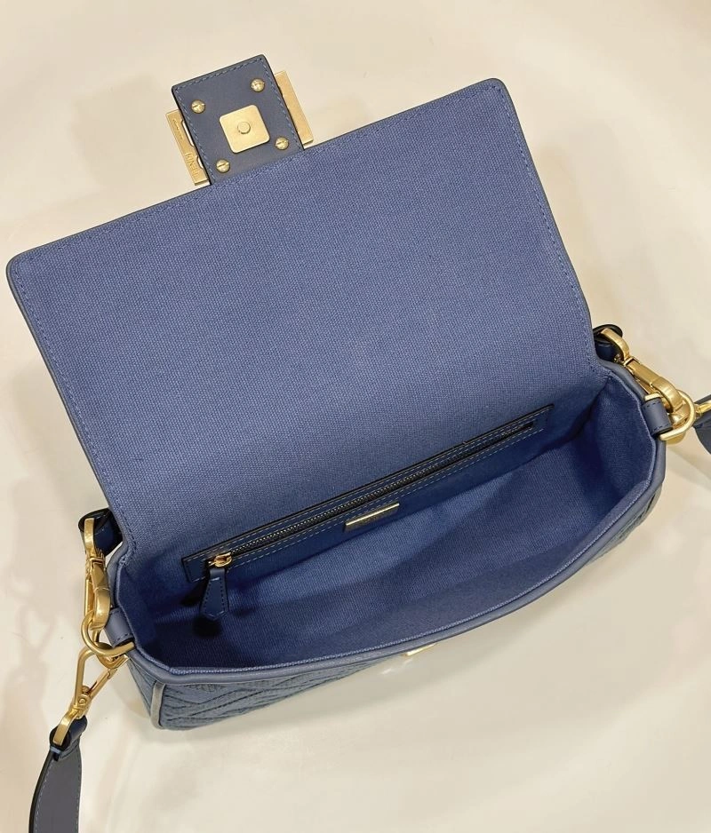 Contemporary Fendi Baguette Bags 58107