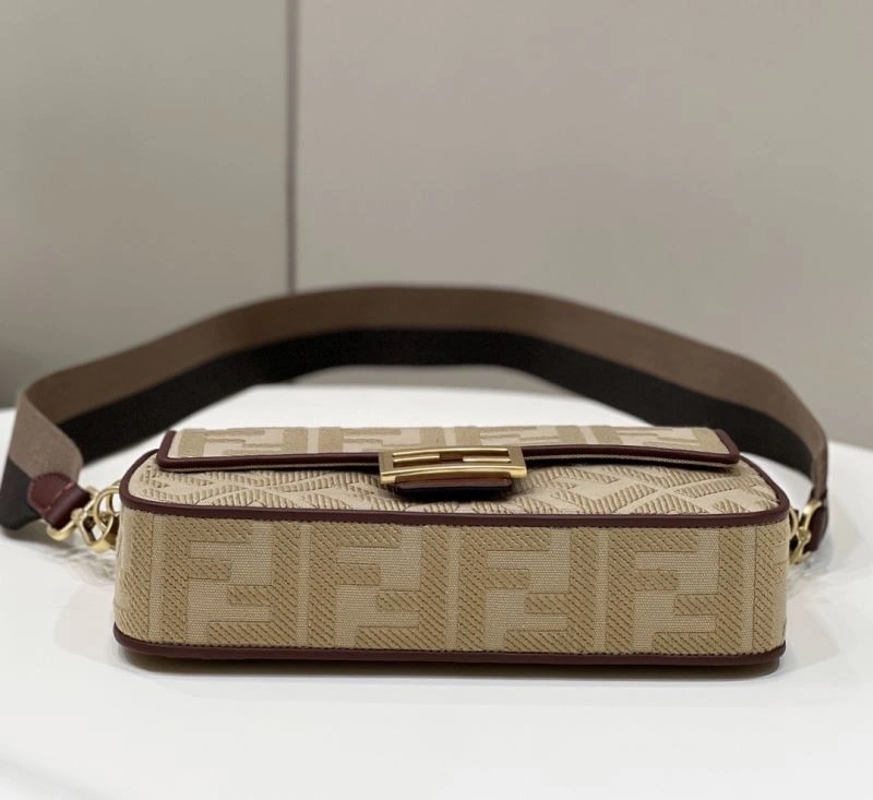 Flexible Fendi Baguette Bags 58072