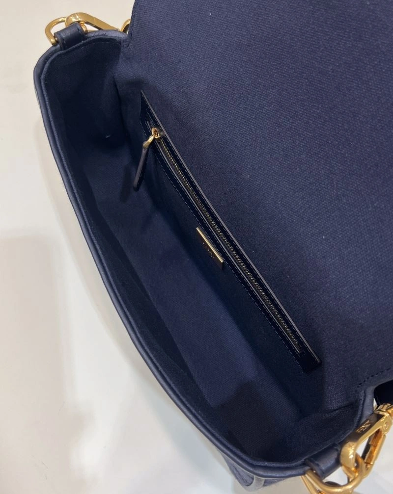 Fendi Baguette Bags Casual 58093