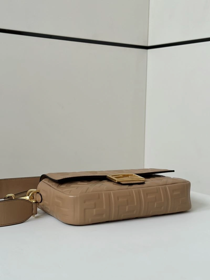 FashionForward Fendi Baguette Bags 58061
