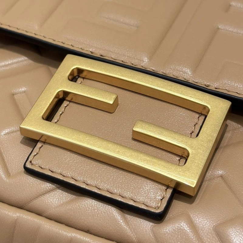 FashionForward Fendi Baguette Bags 58061