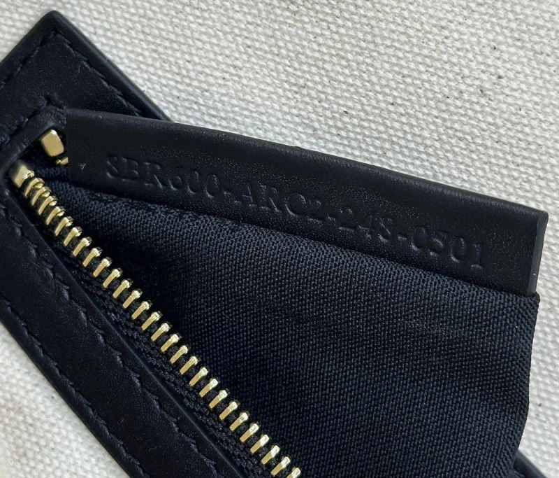 Fendi Baguette Bags OdorResistant 58056