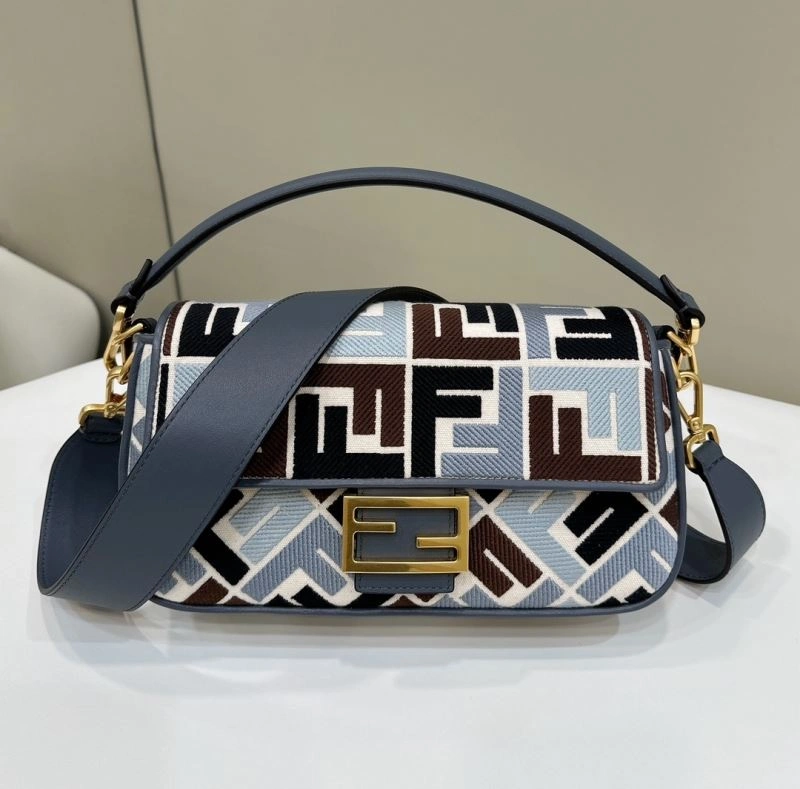 Trendsetting Fendi Baguette Bags 58054