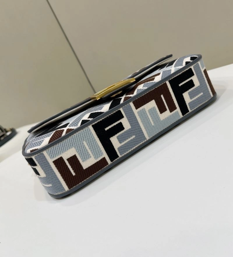 Trendsetting Fendi Baguette Bags 58054