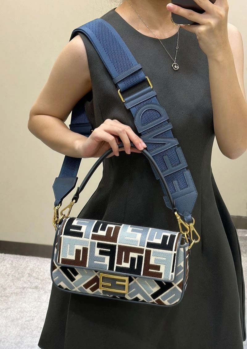 Trendsetting Fendi Baguette Bags 58054