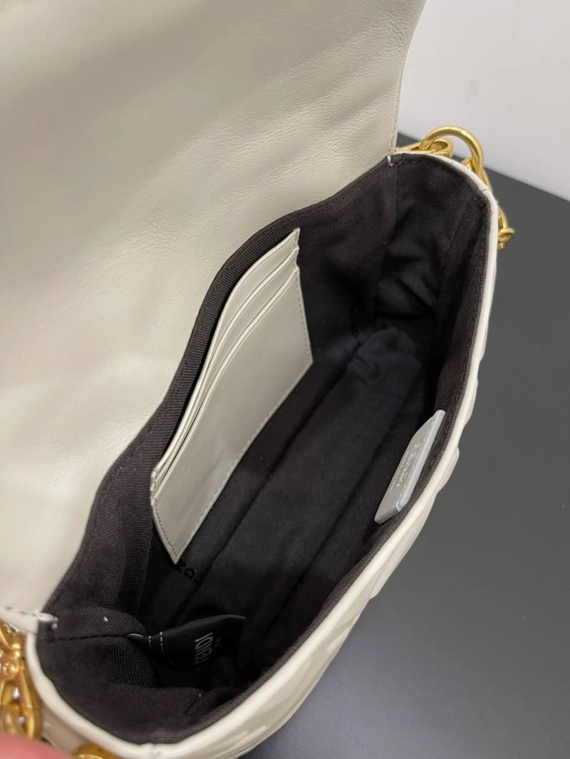 Snug Fendi Baguette Bags 58064