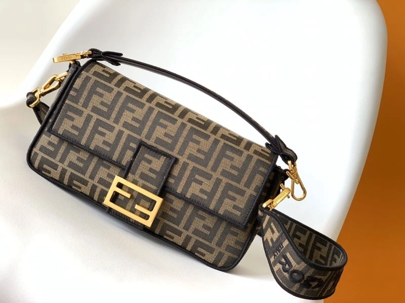 UrbanChic Fendi Baguette Bags 58055