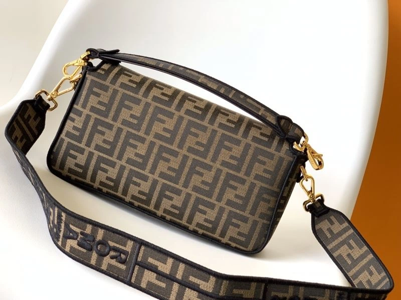 UrbanChic Fendi Baguette Bags 58055