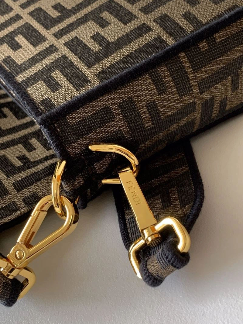 UrbanChic Fendi Baguette Bags 58055