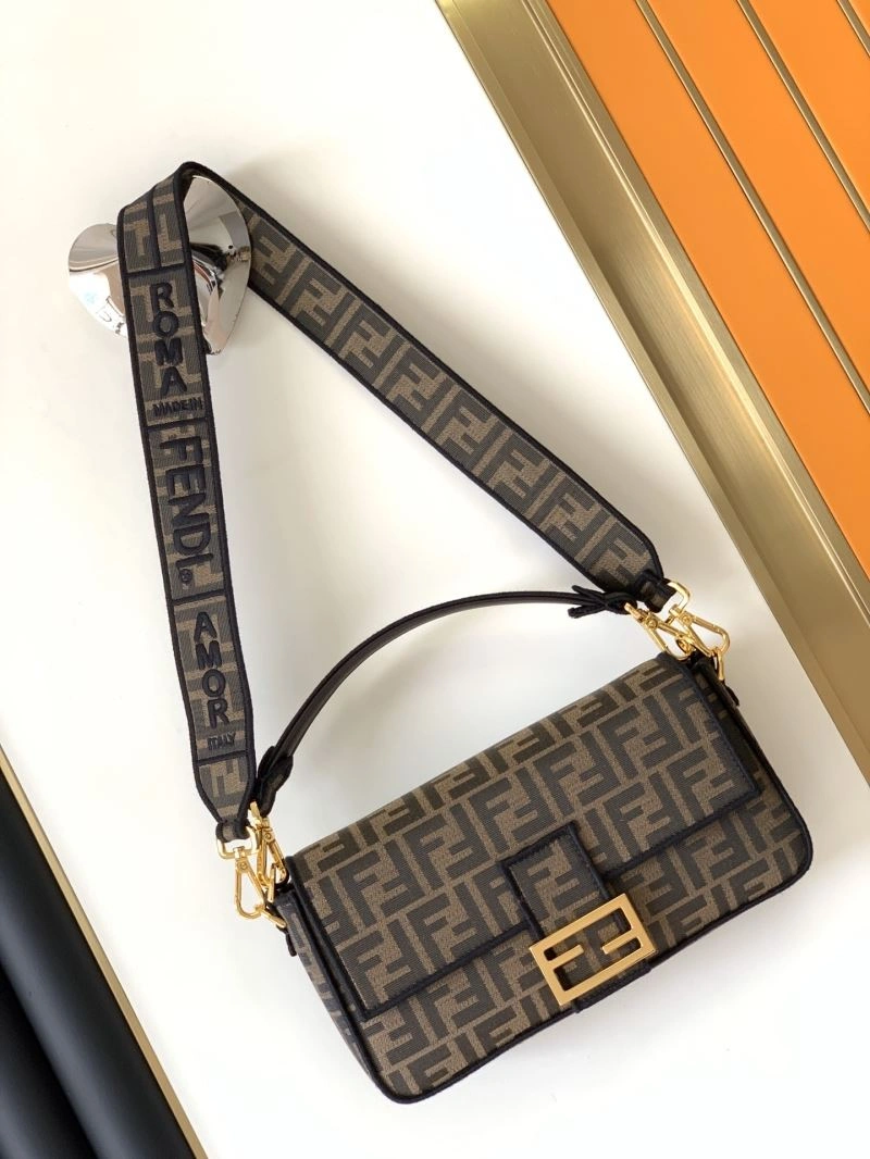 UrbanChic Fendi Baguette Bags 58055