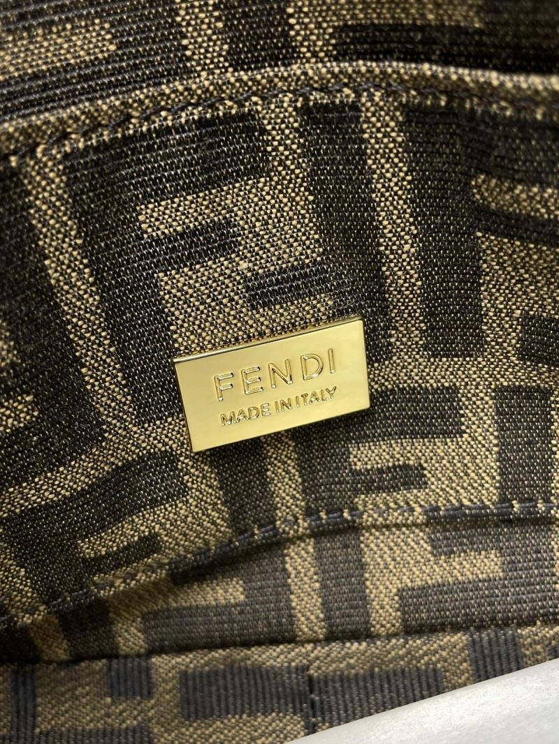 Flexible Fendi Baguette Bags 58049