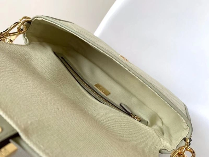 Fendi Baguette Bags Durable 58154