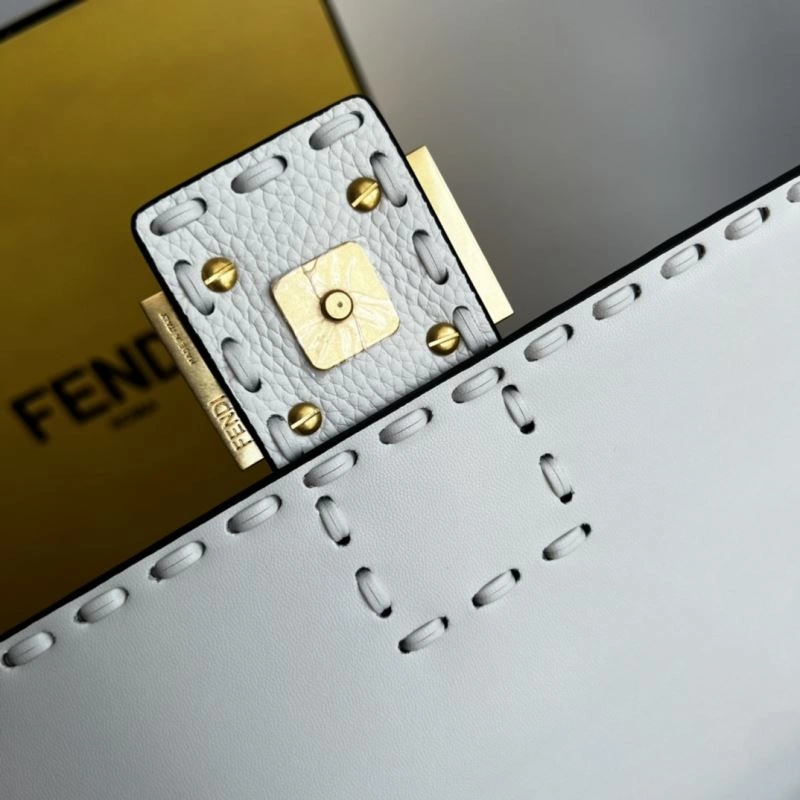 Fendi Baguette Bags Comfortable 58037