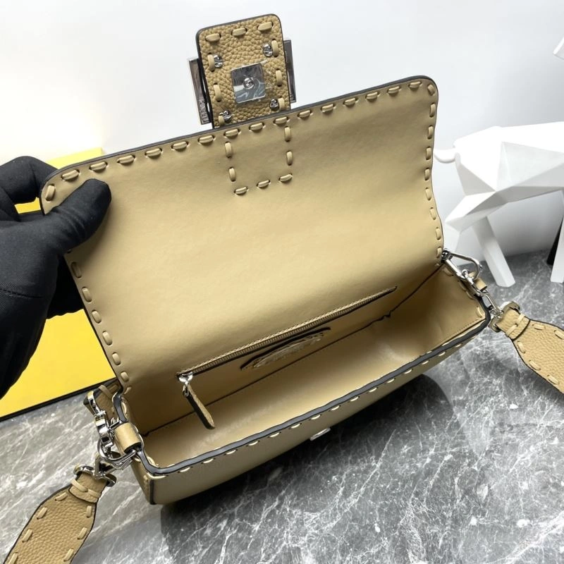 Fendi Baguette Bags EasyCare 58024