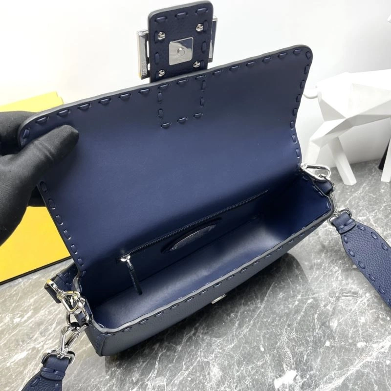 Fendi Baguette Bags Versatile 58034
