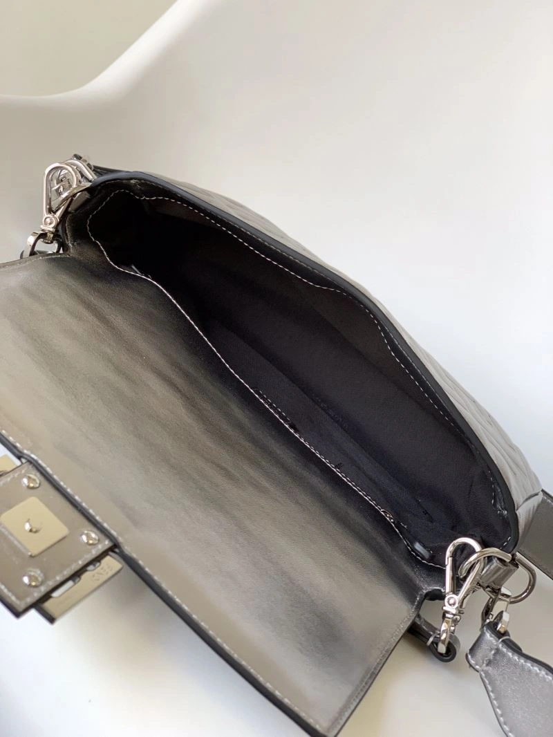 Trendsetting Fendi Baguette Bags 58068