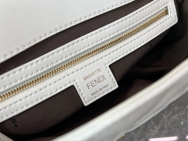 Fendi Baguette Bags QuickDry 58016