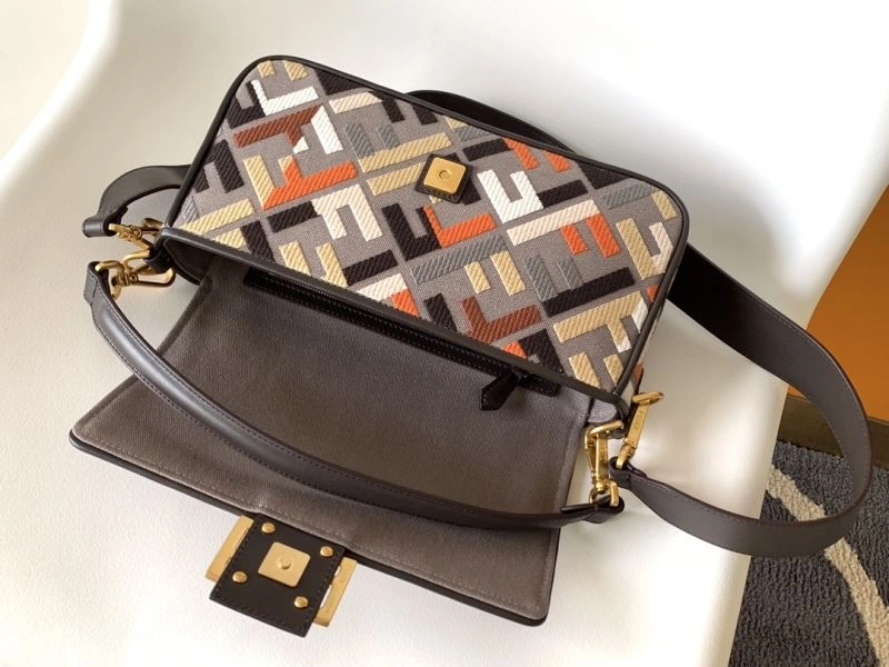 Cozy Fendi Baguette Bags 58004