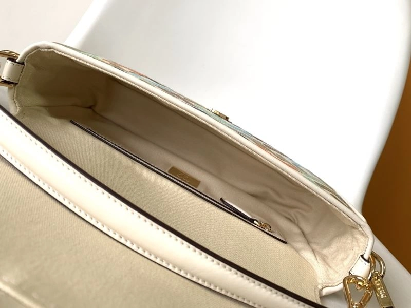FashionForward Fendi Baguette Bags 58003