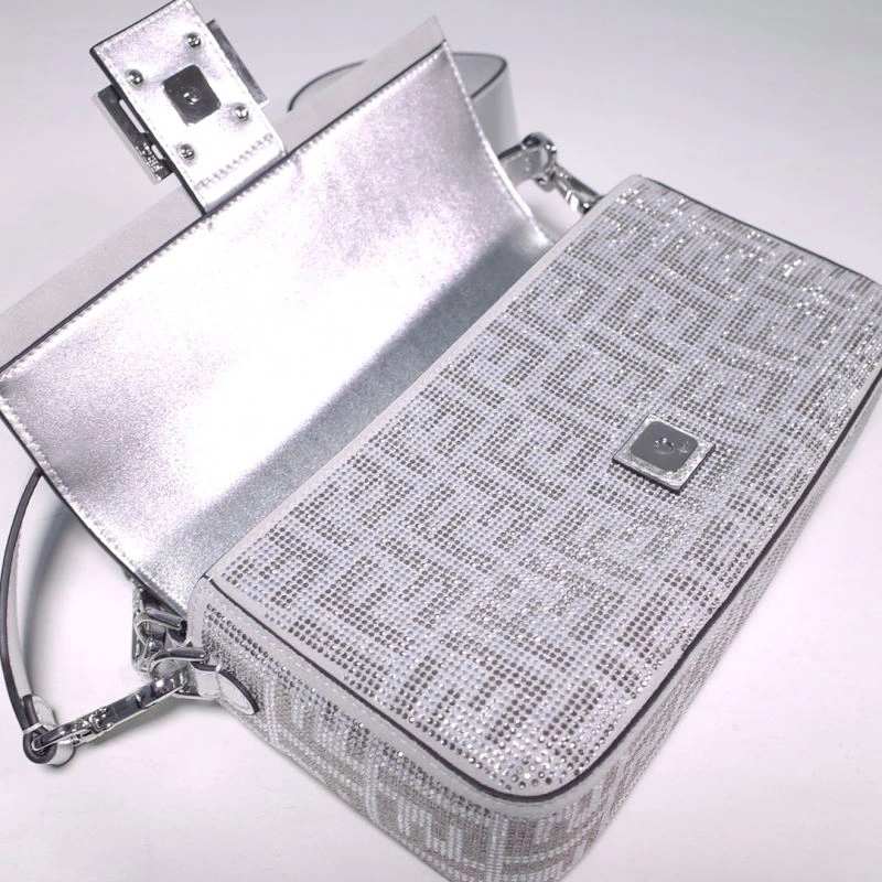 WaterResistant Fendi Baguette Bags 59440