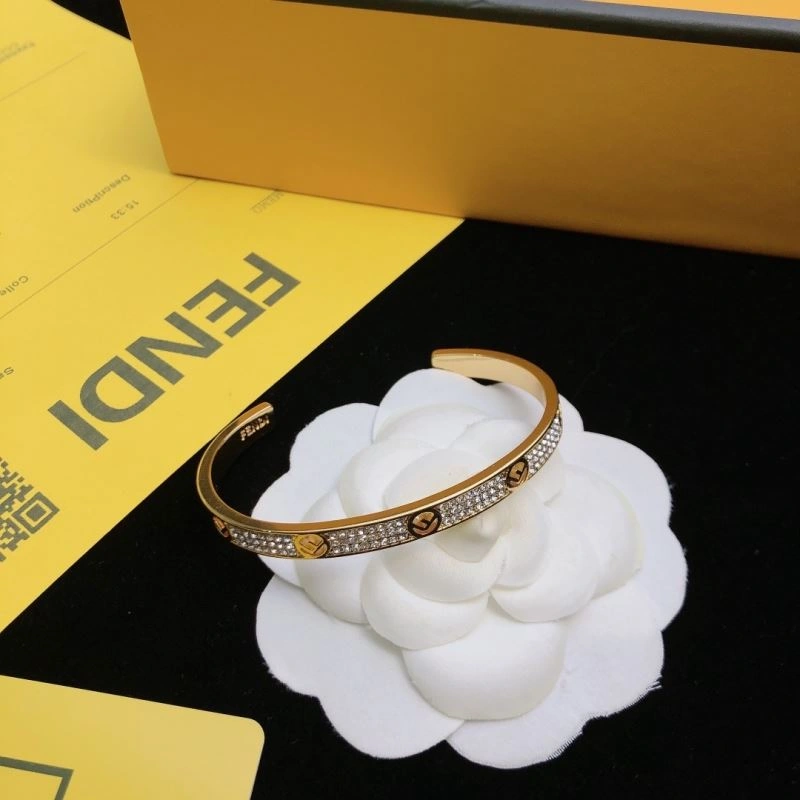 Attractive Fendi Bracelets 212633