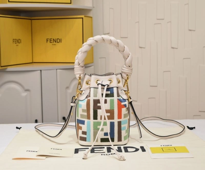 ZipUp Fendi Bucket Bags 85404