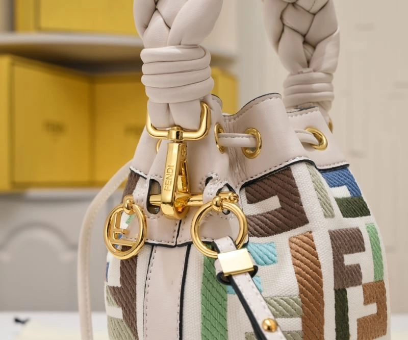 ZipUp Fendi Bucket Bags 85404