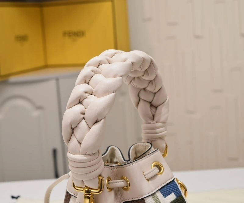 ZipUp Fendi Bucket Bags 85404