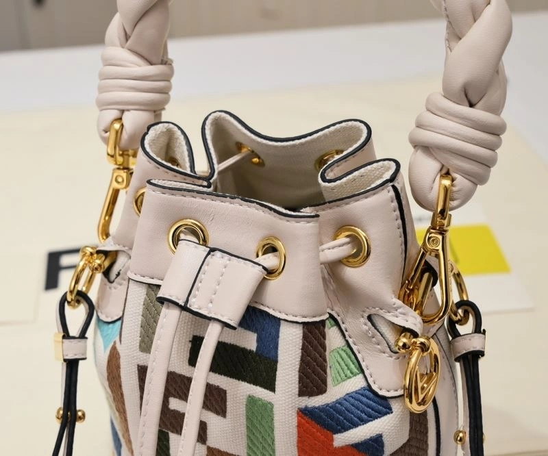 ZipUp Fendi Bucket Bags 85404