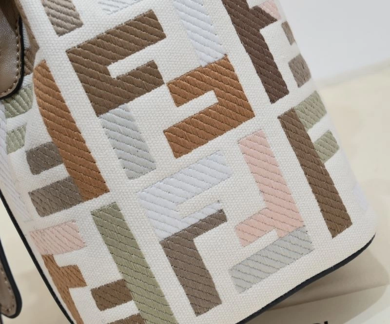 Fendi Bucket Bags UrbanStyle 85426