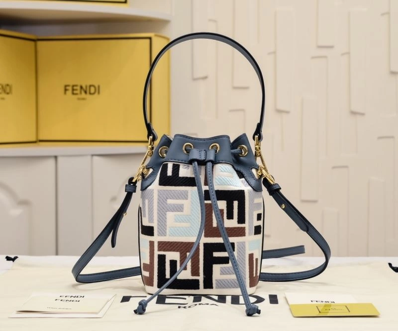 Supportive Fendi Bucket Bags 85400