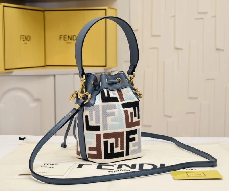 Supportive Fendi Bucket Bags 85400