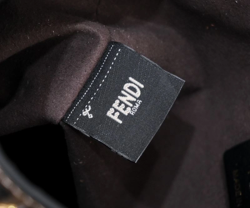 Trendsetting Fendi Bucket Bags 85389