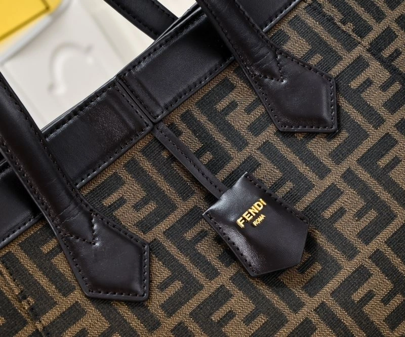 Fendi Bucket Bags Comfortable 85382