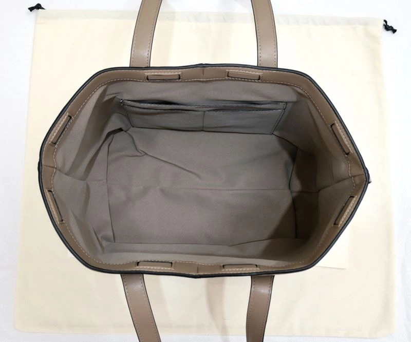 Fendi Bucket Bags Contemporary 85375