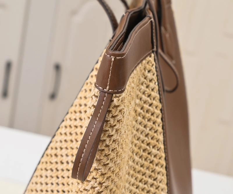Fendi Bucket Bags Chic 85365