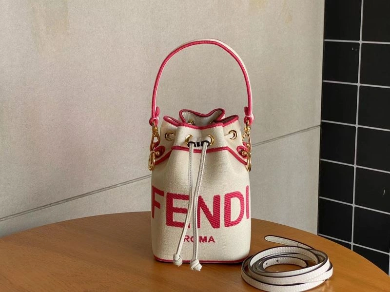 Fendi Bucket Bags Comfortable 78286