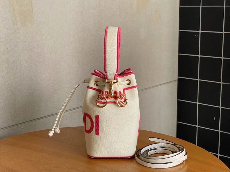 Fendi Bucket Bags Comfortable 78286
