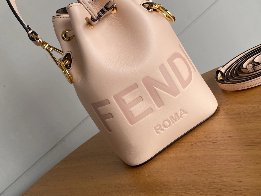 SunProtective Fendi Bucket Bags 76851
