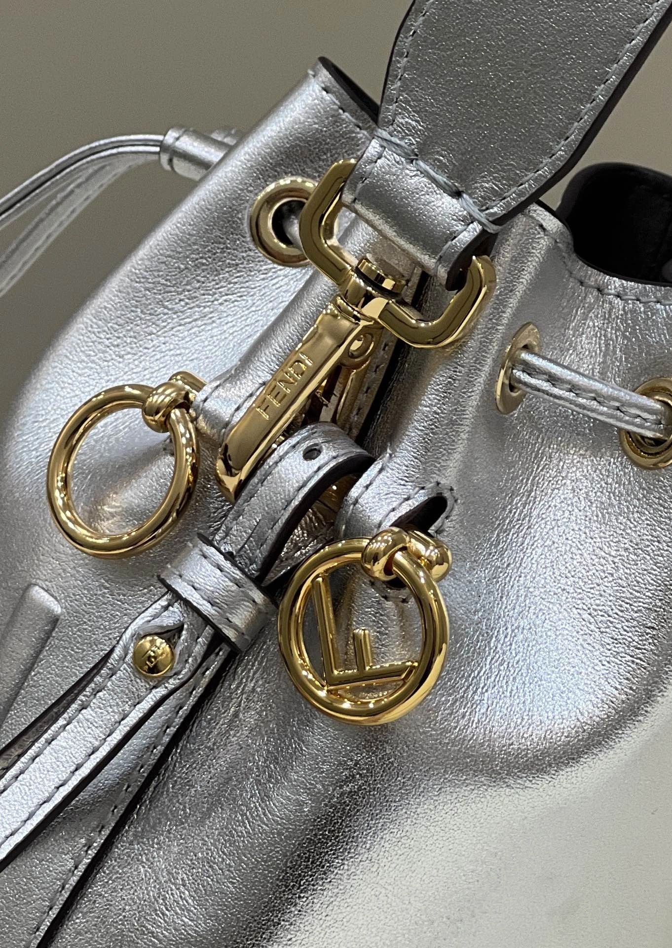 FastDry Fendi Bucket Bags 76850