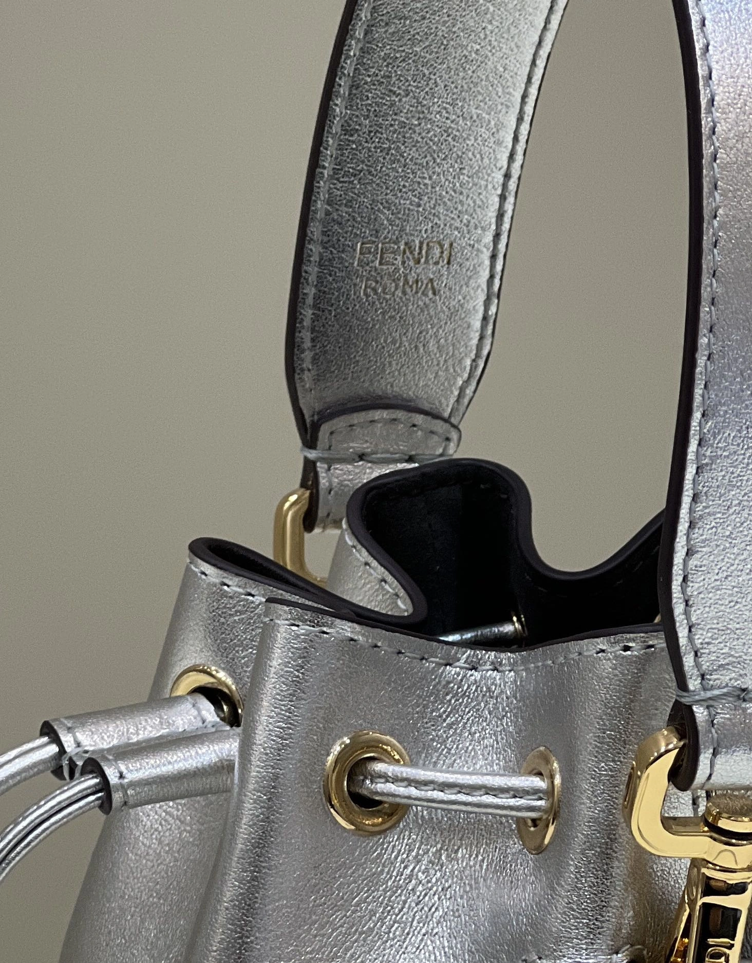 FastDry Fendi Bucket Bags 76850