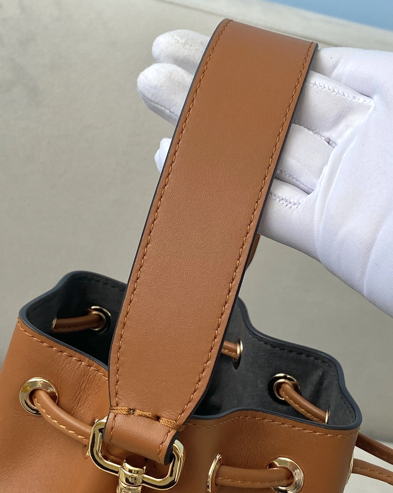 Fendi Bucket Bags Snug 76848