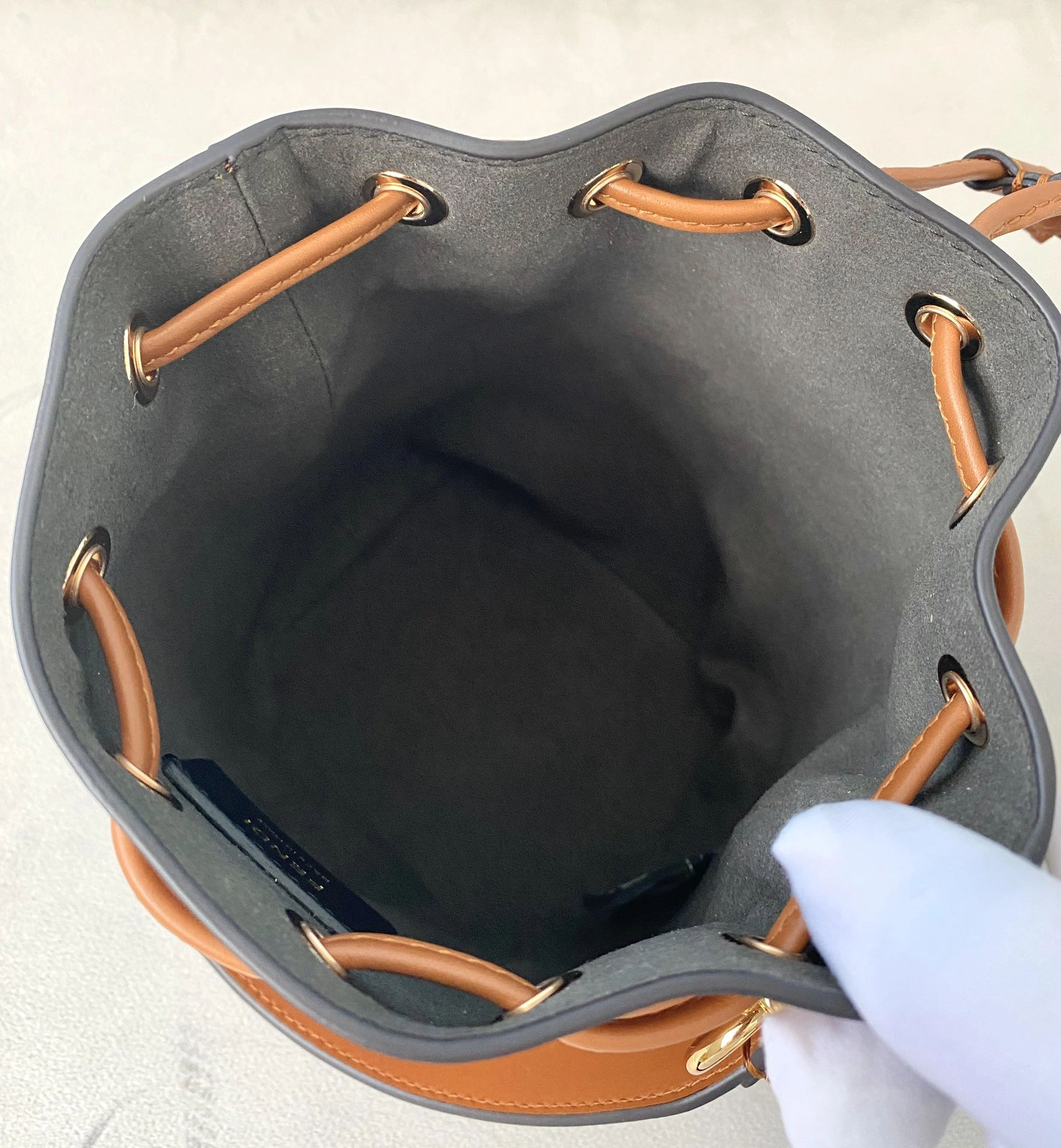 Fendi Bucket Bags Snug 76848
