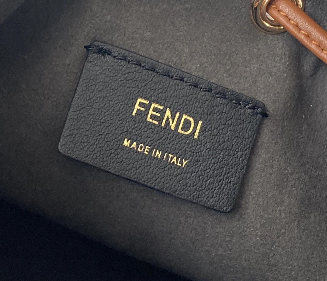 Fendi Bucket Bags Flexible 76826