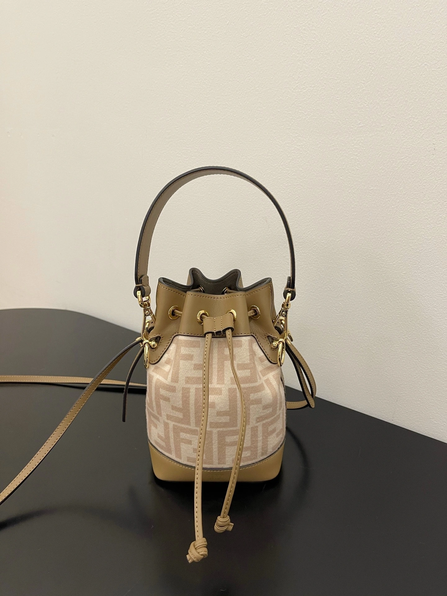 FashionForward Fendi Bucket Bags 76835